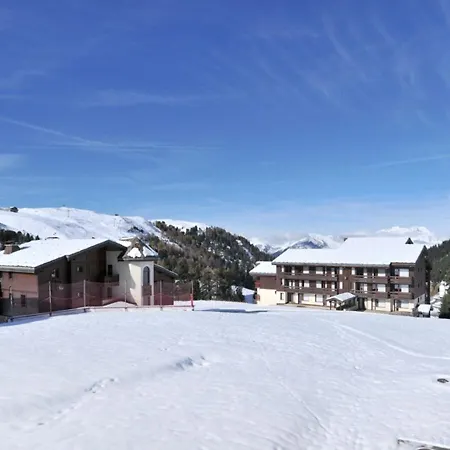 Divisible Au Pied Des Pistes Avec Balcon Et Casier A Skis - Fr-1-181-2083